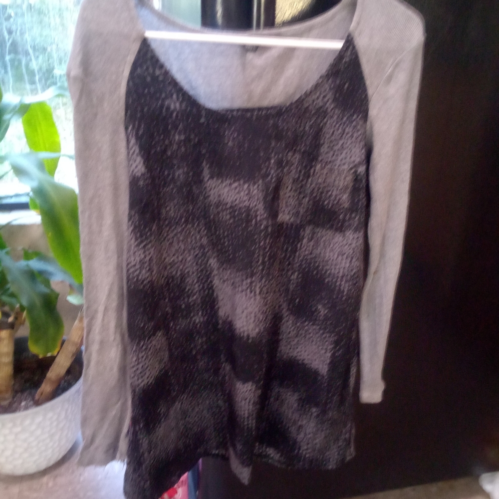 Woman's large top